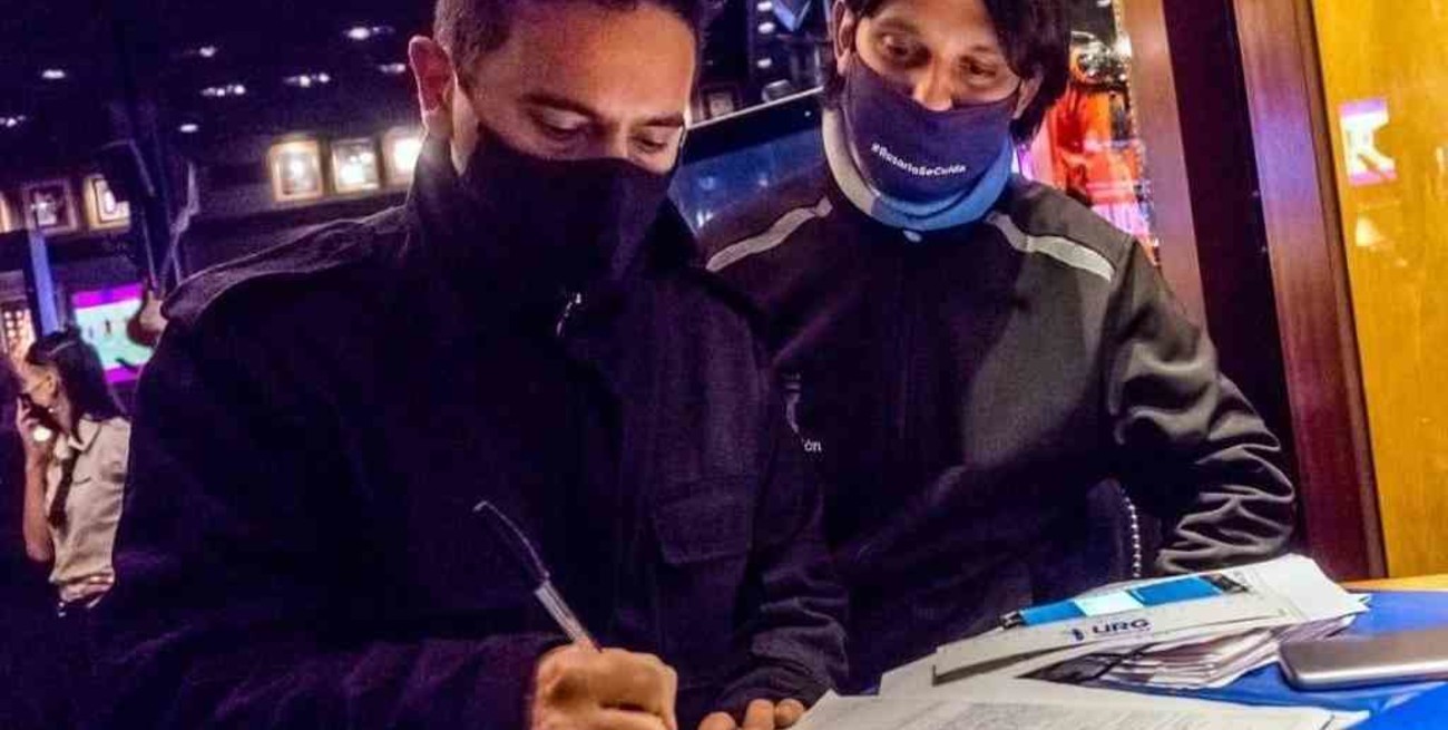 Rosario: clausuraron tres bares por incumplir el protocolo por coronavirus