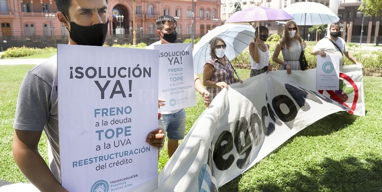 Hipotecados UVA piden una ley que los proteja y el gobierno evalúa soluciones "caso por caso"