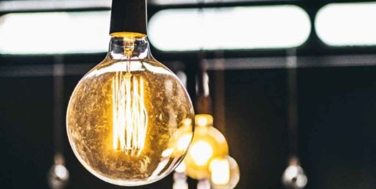 El Gobierno inicia la discusión de una tarifa de transición para el servicio de electricidad