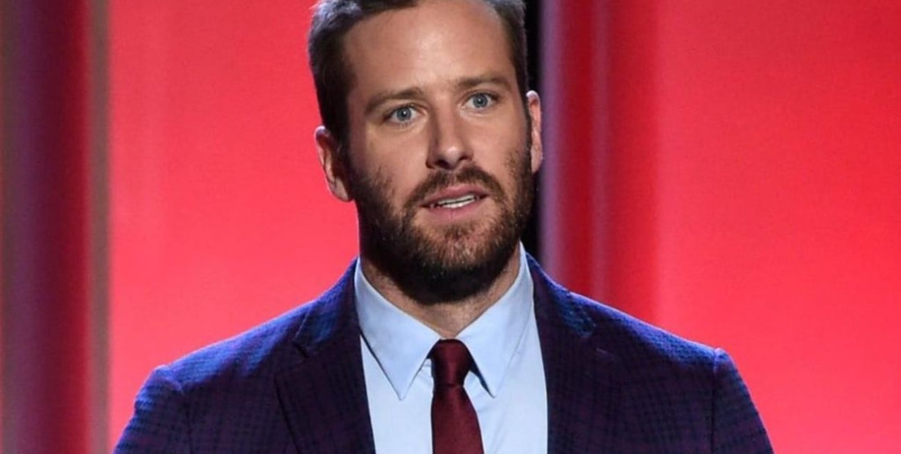 Tras las denuncias de "canibalismo", Armie Hammer se internó en un centro de rehabilitación de adicciones