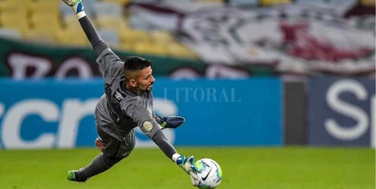 El arquero de Fluminense criticó la actuación de Enzo Pérez: "no vi nada extraordinario"