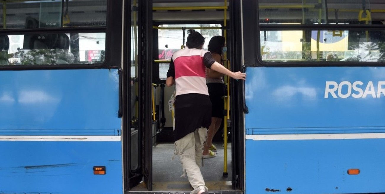 Transporte en Rosario: persisten la quejas y preocupan los contagios en las unidades