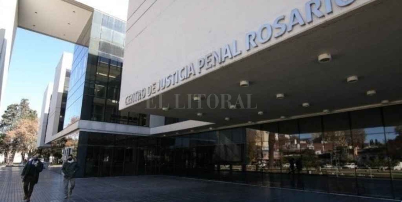 Prisión perpetua para un hombre que prendió fuego y mató a su pareja en Rosario