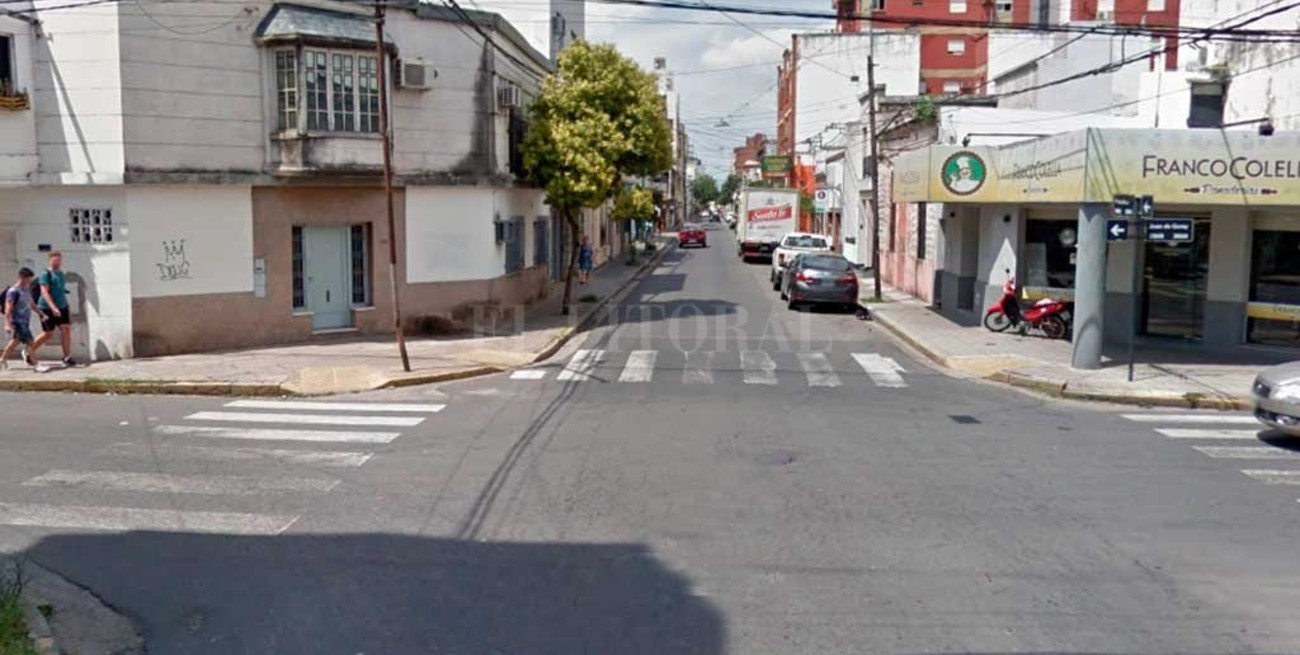 Robaba en una panadería céntrica y lo atrapan escondido en el baño