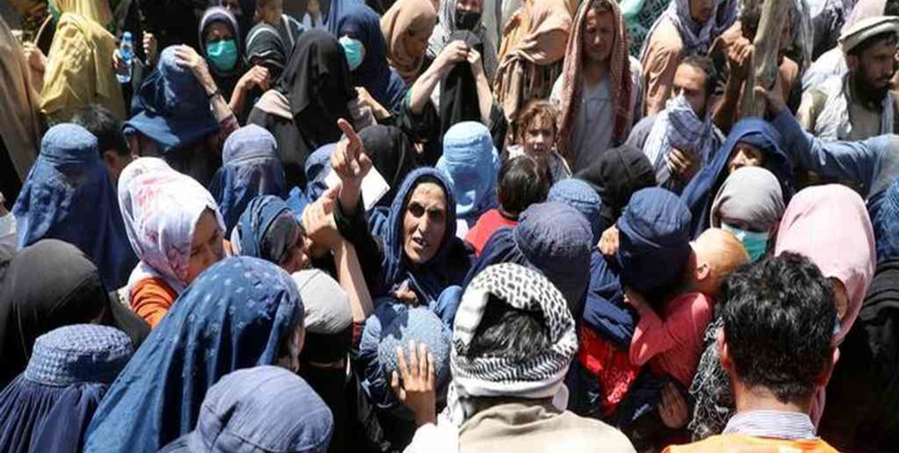 Talibanes estrechan cerco sobre Kabul, mientras Estados Unidos apura la evacuación