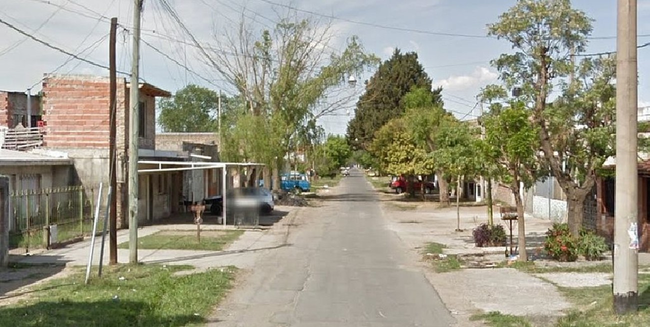 Rosario: acribillaron a tiros a un joven en la puerta de su casa