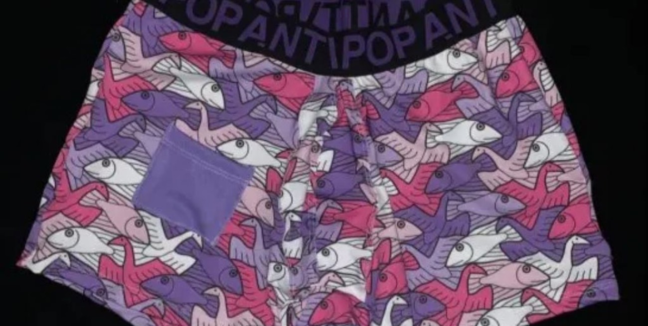 Rosarinos crearon los primeros boxers con bolsillo para llevar el profiláctico