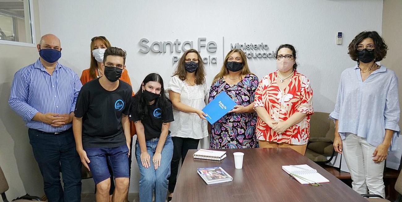 Aportes y una promesa para el Instituto Superior "Almirante Brown"