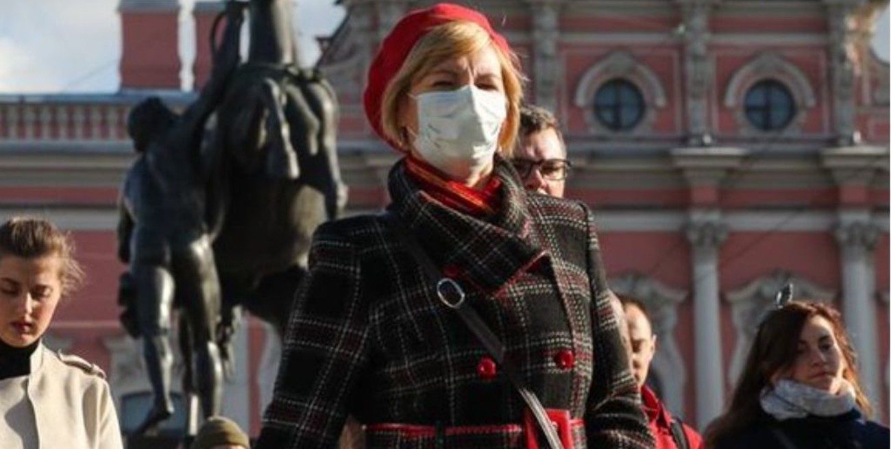 Rusia levantó las restricciones para los contactos estrechos a pesar de la cantidad de contagios