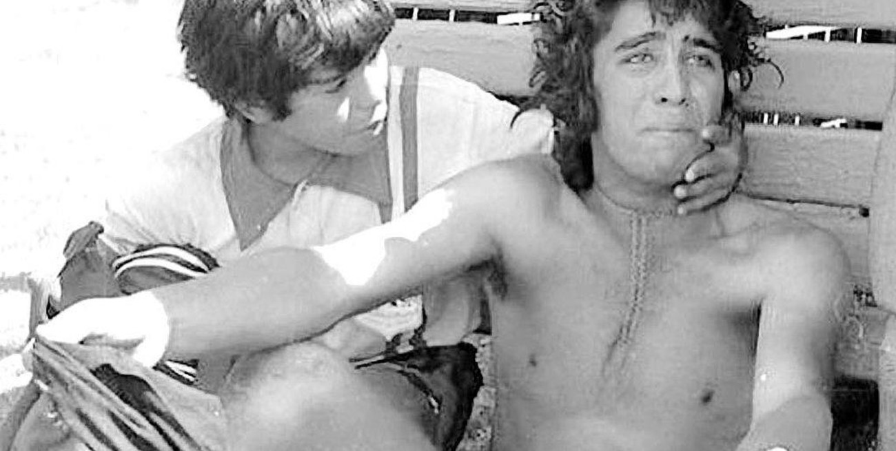 El día que Maradona dio la vuelta olímpica con Paraná