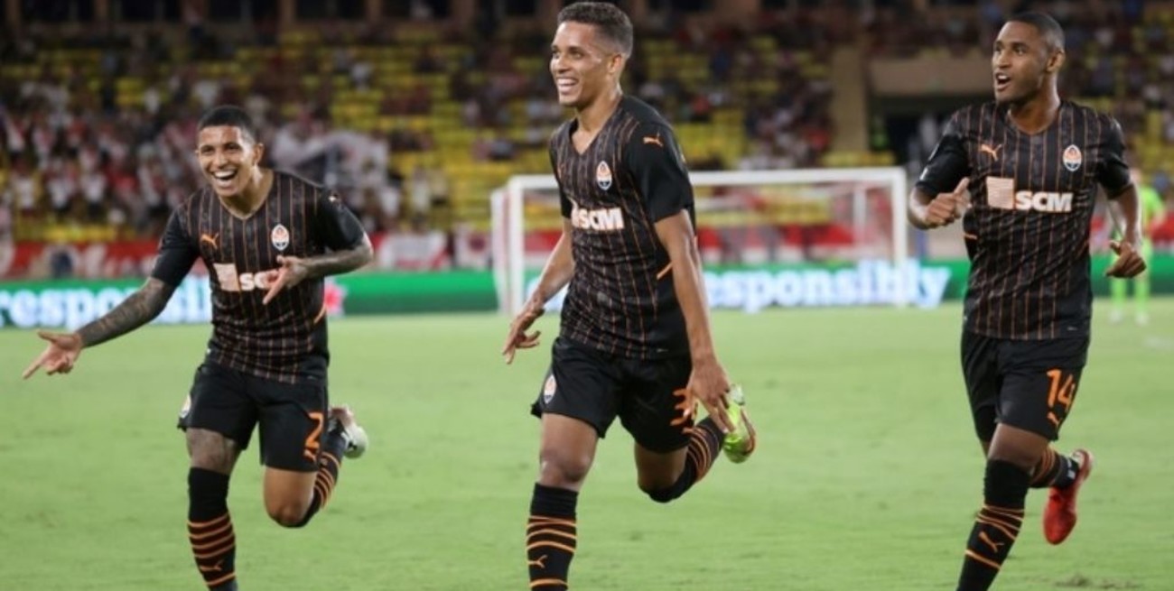 Suspenden la Liga de fútbol de Ucrania