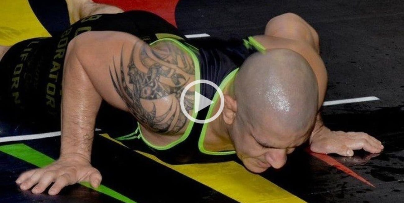 Video:  brasileño bate récord mundial Guinness de más burpees en una hora