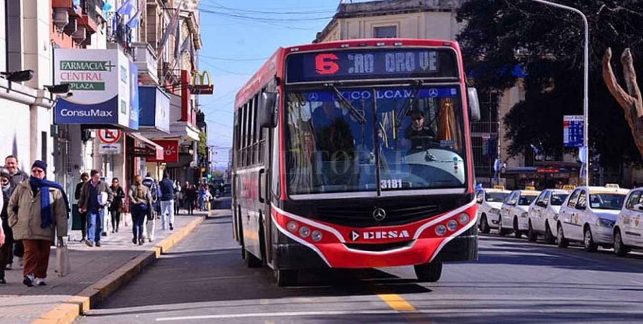 Solicitan que el boleto de colectivo urbano en Paraná sea de 65 pesos