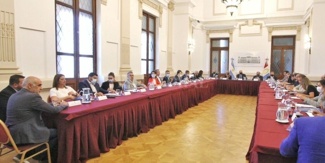 Busatto pidió "cautela" ante el supuesto caso de espionaje ilegal