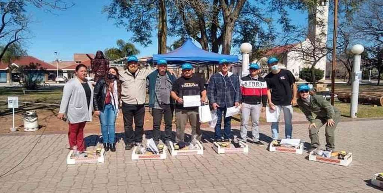 Santo Domingo: Adriana Pantanali recibió el primero premio del Encuentro de Escultores