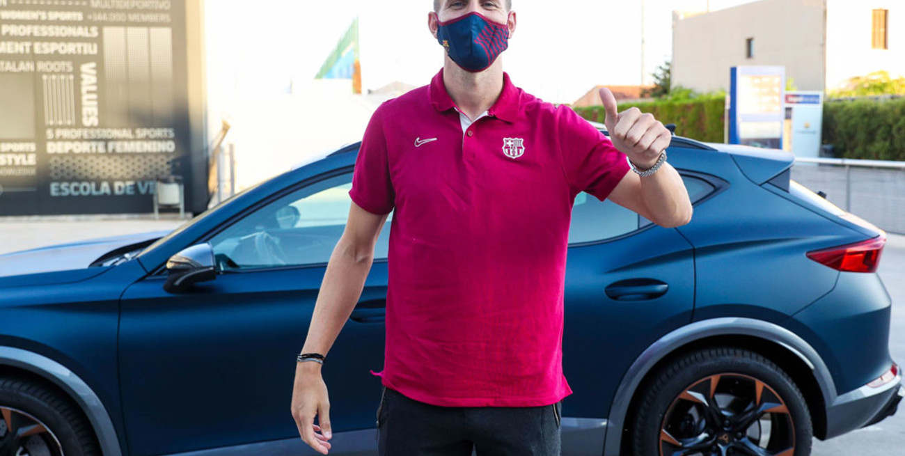 Luuk de Jong se suma a los entrenamientos de Barcelona