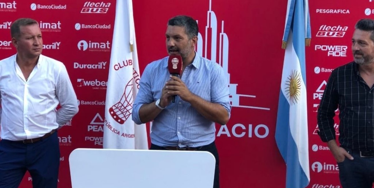 "Vamos a trabajar para ser campeones", dijo el nuevo presidente de Huracán