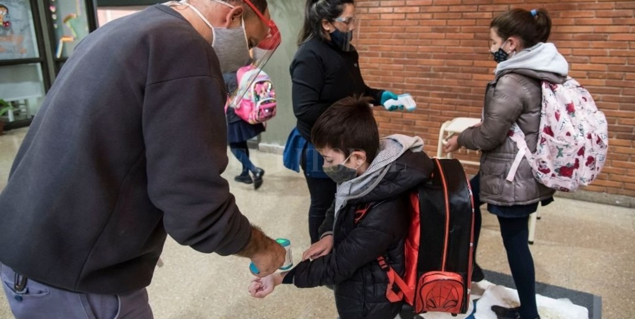 Retoman las clases presenciales en Rosario y San Lorenzo