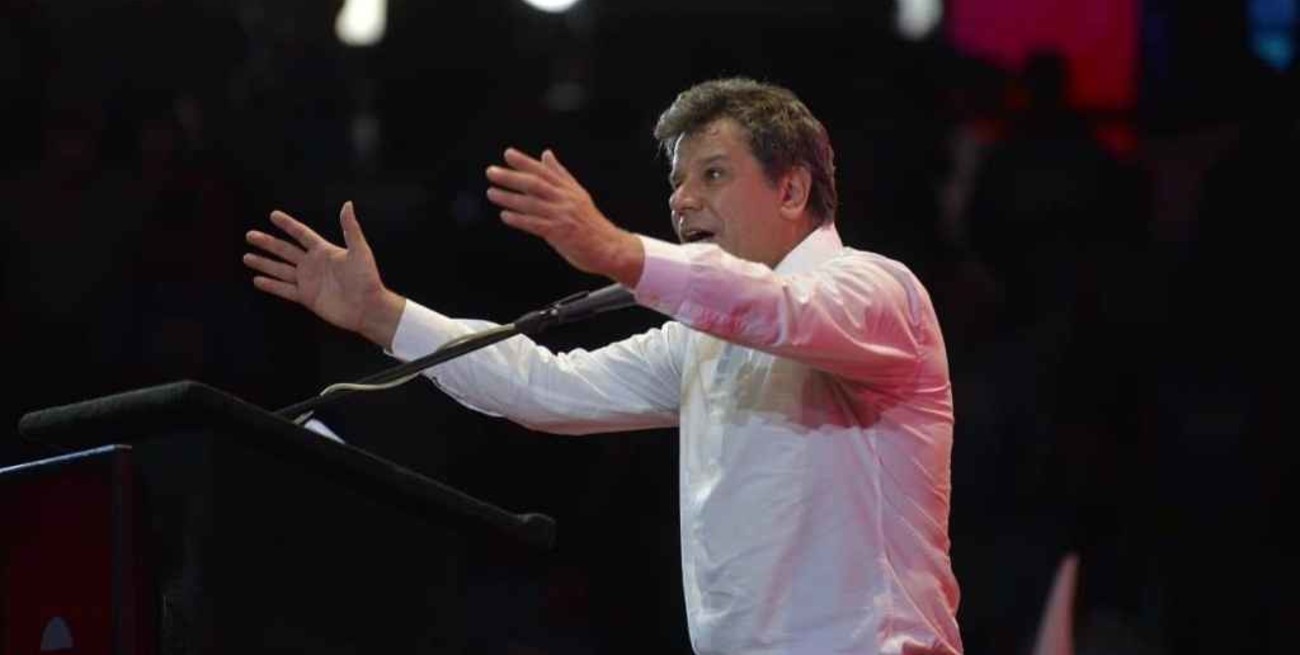 Facundo Manes habló durante un acto de la UCR en cancha de Ferro: "Venimos a proponer otra revolución"