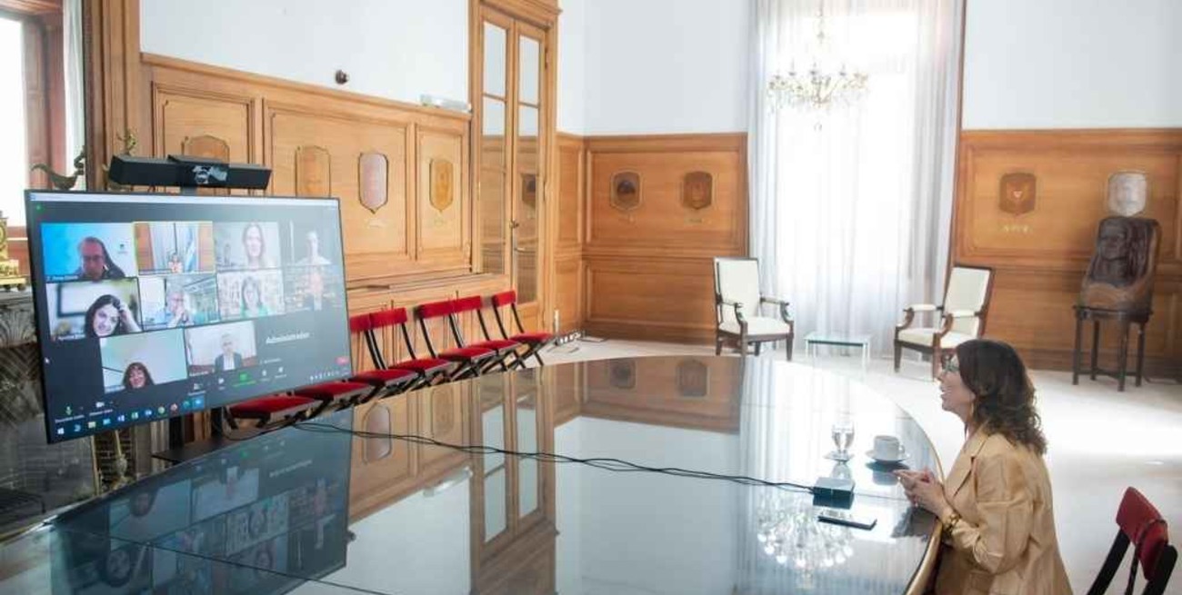 El Gobierno nacional y la UIA acordaron conformar una mesa de trabajo conjunta 