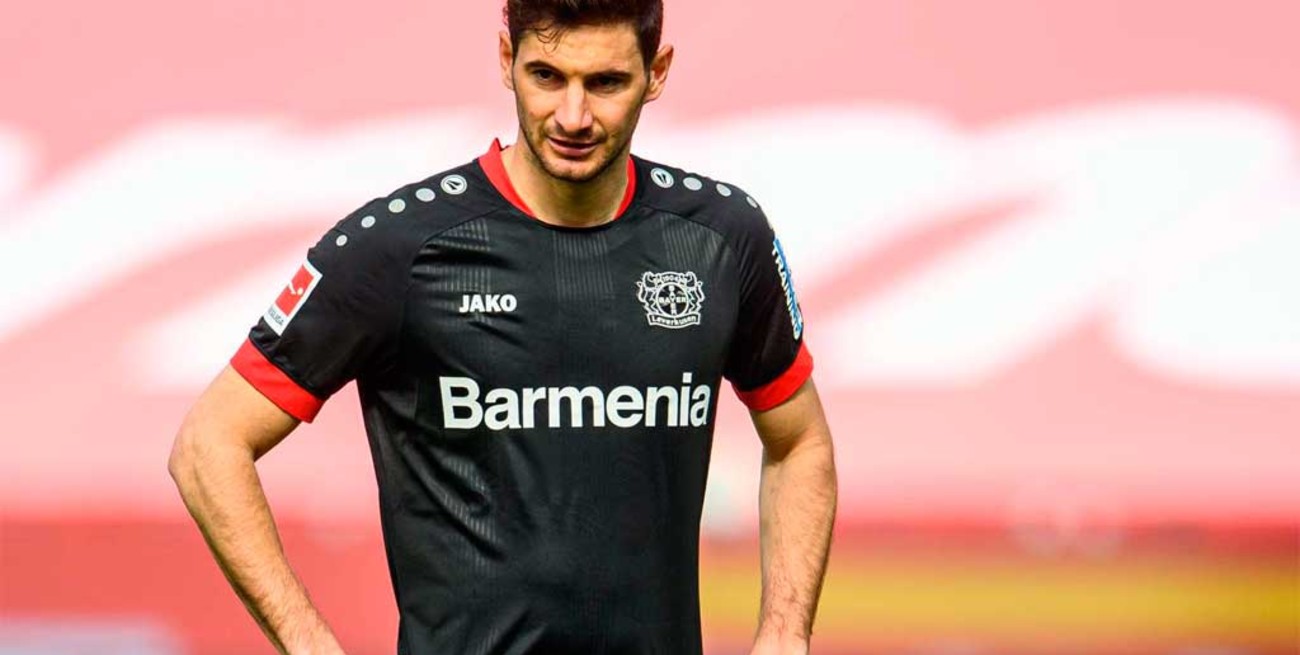 Alario se lesionó el muslo derecho y estará afuera por al menos dos meses