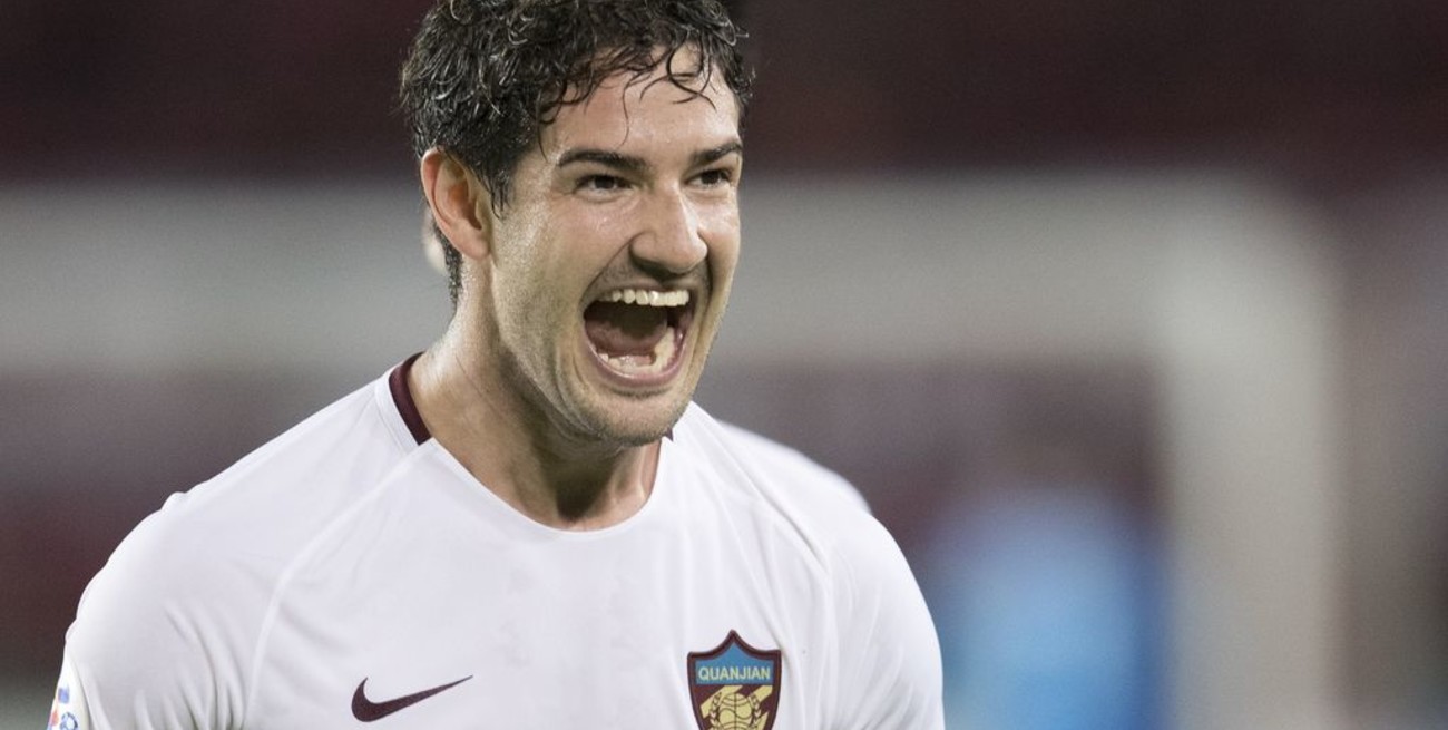 Argentinos Juniors quiere contratar a Alexandre Pato
