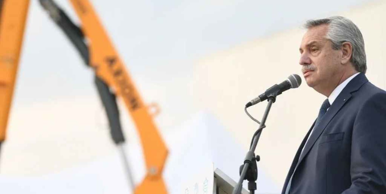 Fernández a favor de la Argentina de la industria del "funcionamiento y no de la especulación"