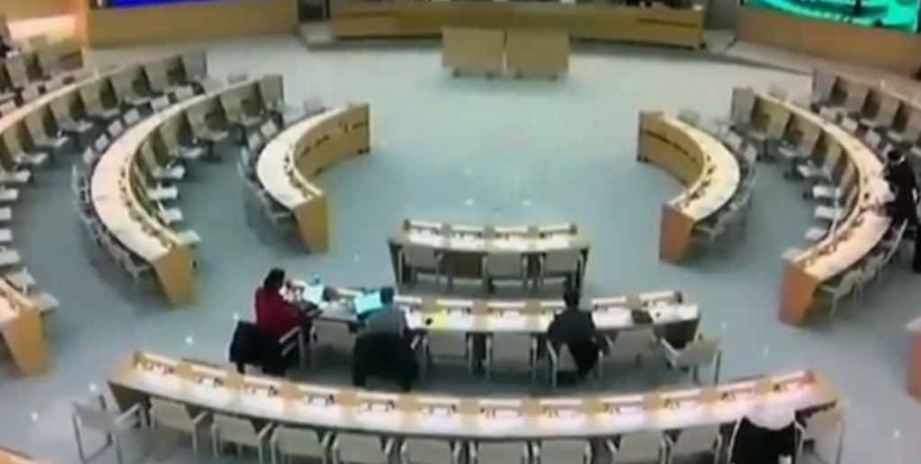 Críticas a Victoria Donda por viajar a Suiza a presidir un foro de la ONU ante un auditorio vacío 