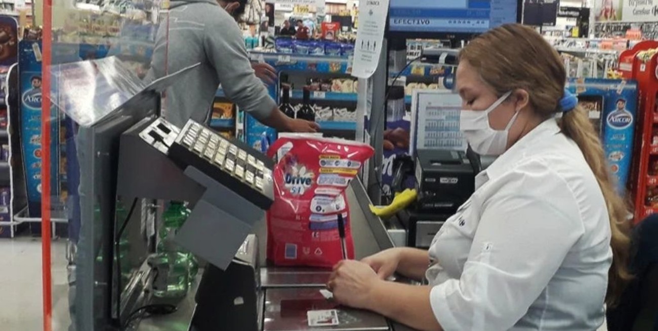 Por la inflación, los gremios ahora piden 35% con doble revisión anual