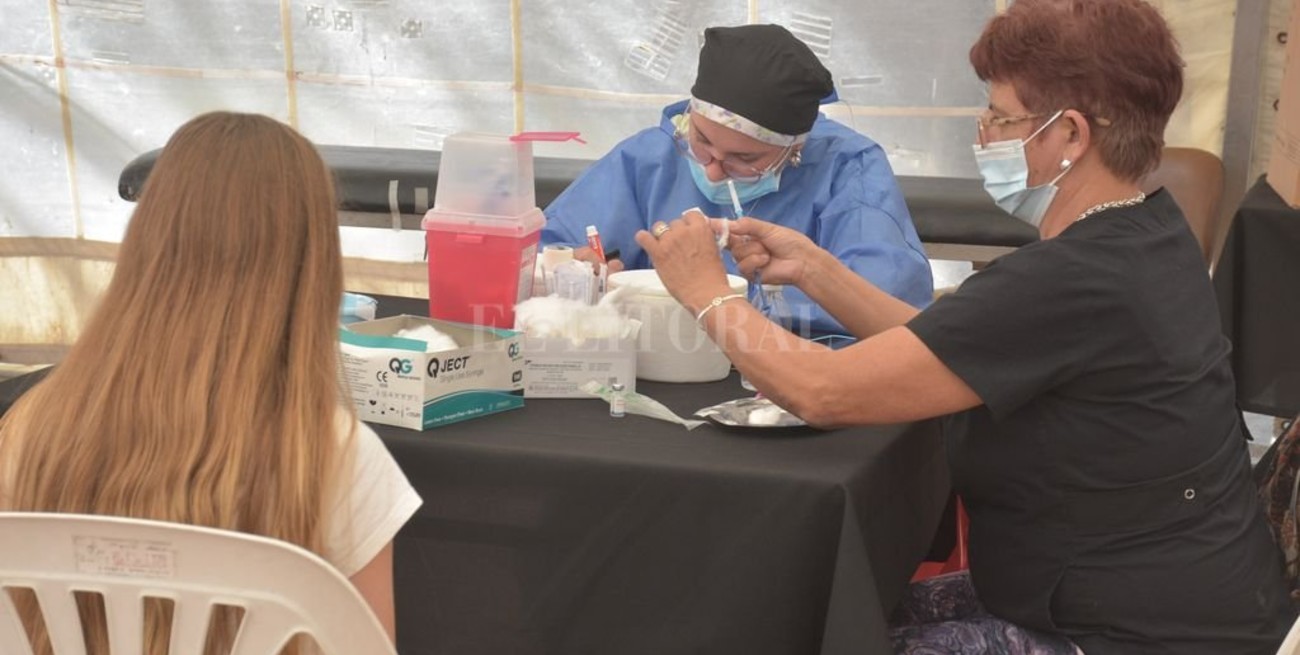 Con casi 4.500 turnos continúa la vacunación en Santa Fe