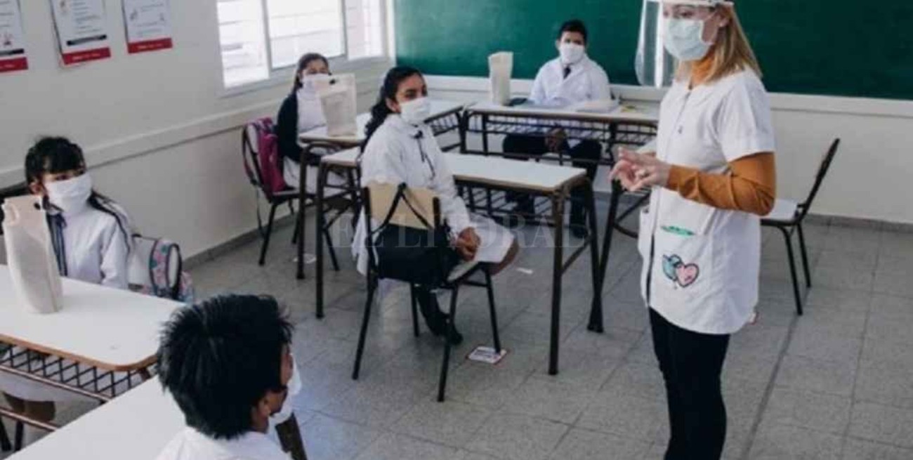 Alrededor de 350.000 alumnos volvieron a las aulas en la provincia de Córdoba