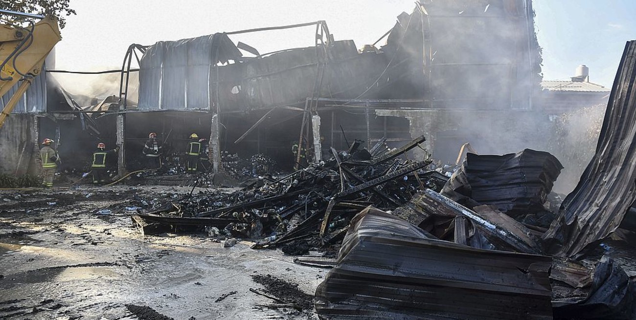 Incendio en una fábrica de químicos en Berazategui generó una nube tóxica