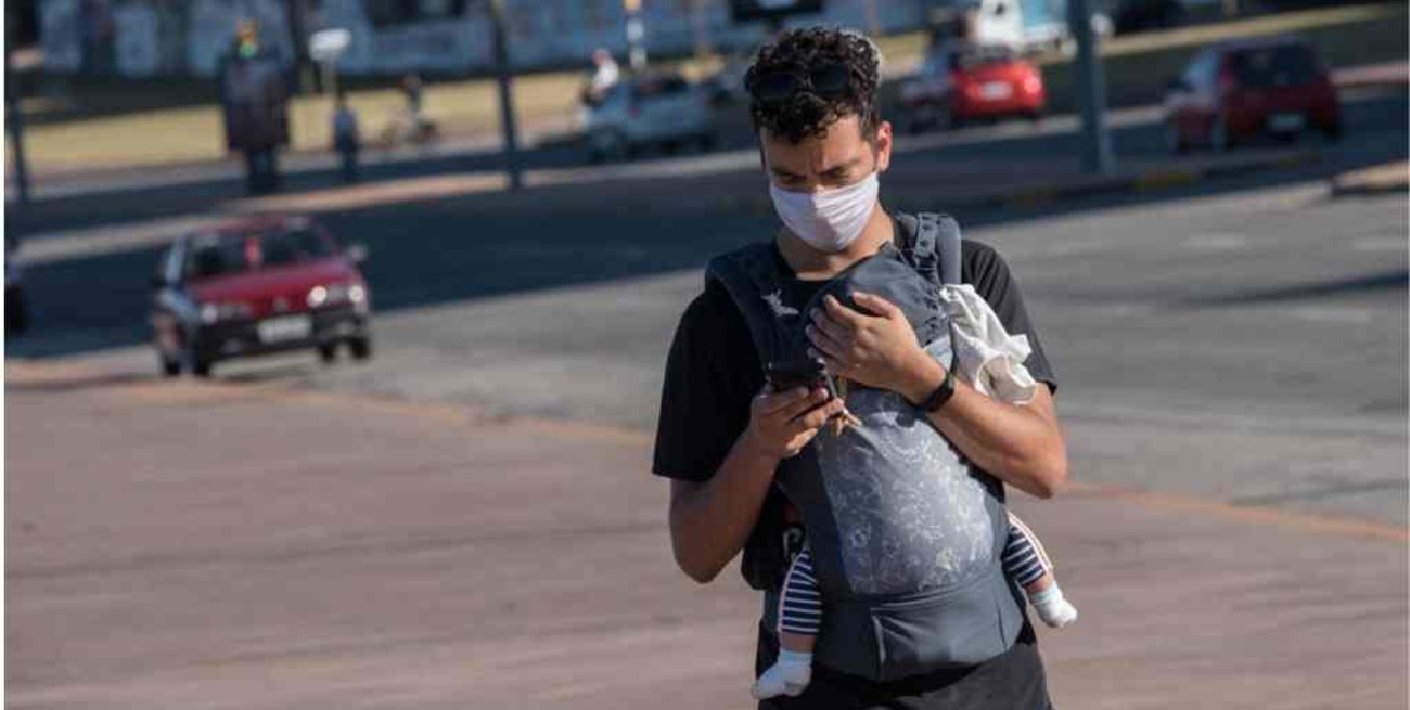 Uruguay: crece la presión contra el gobierno para que aplique más restricciones por el Covid-19