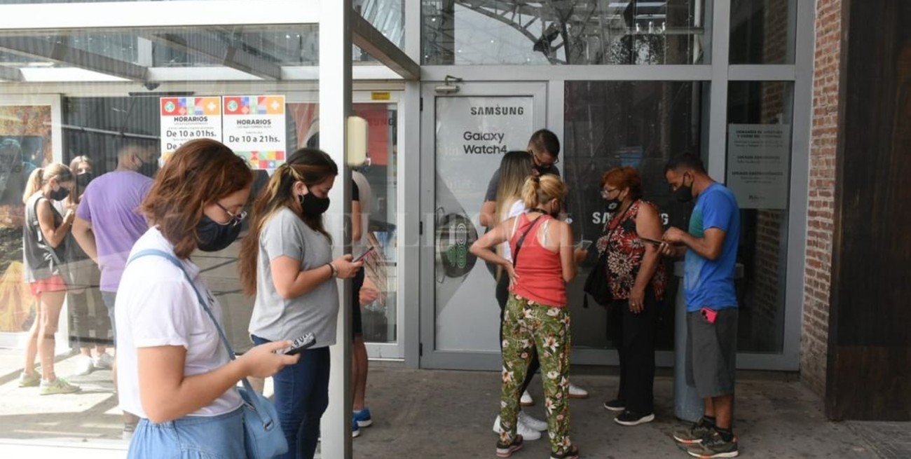 Perotti defendió la instrumentación del pase sanitario en Santa Fe