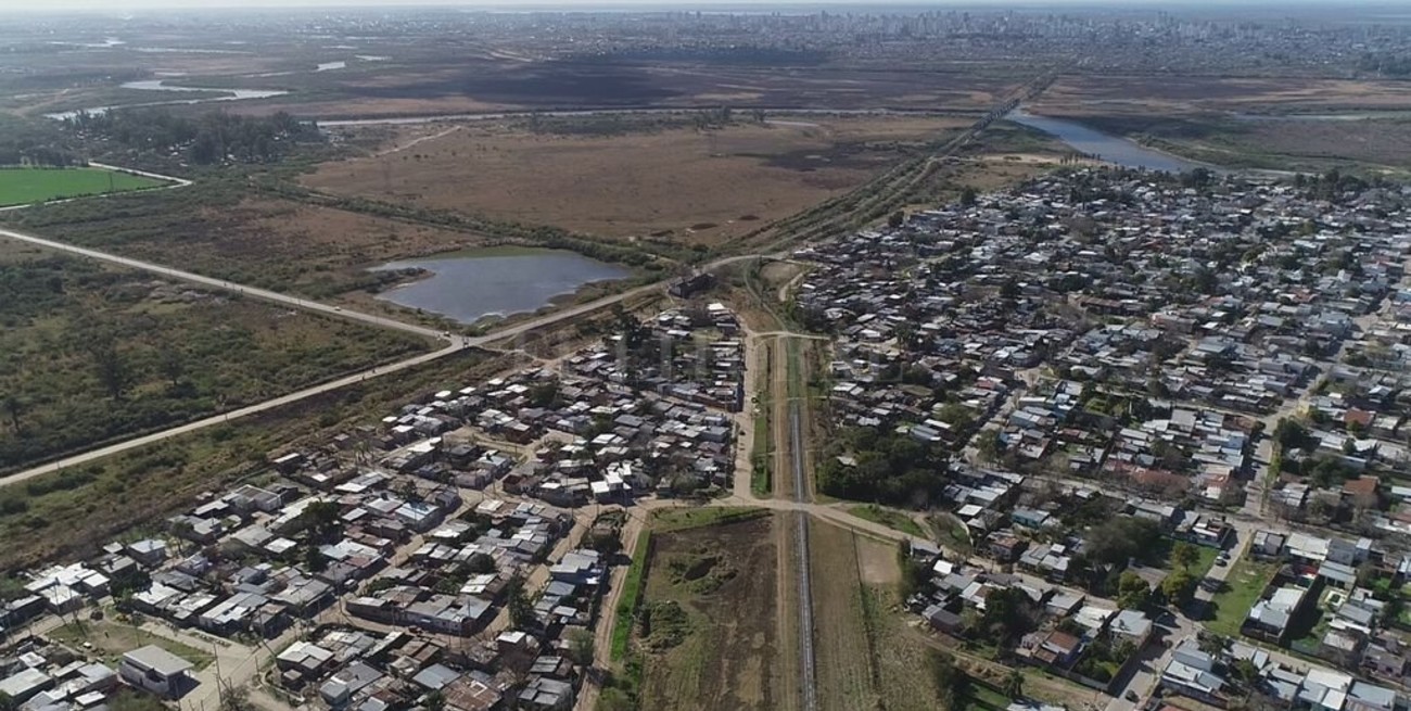 Firmaron contratos para iniciar las obras del Plan Circunvalar