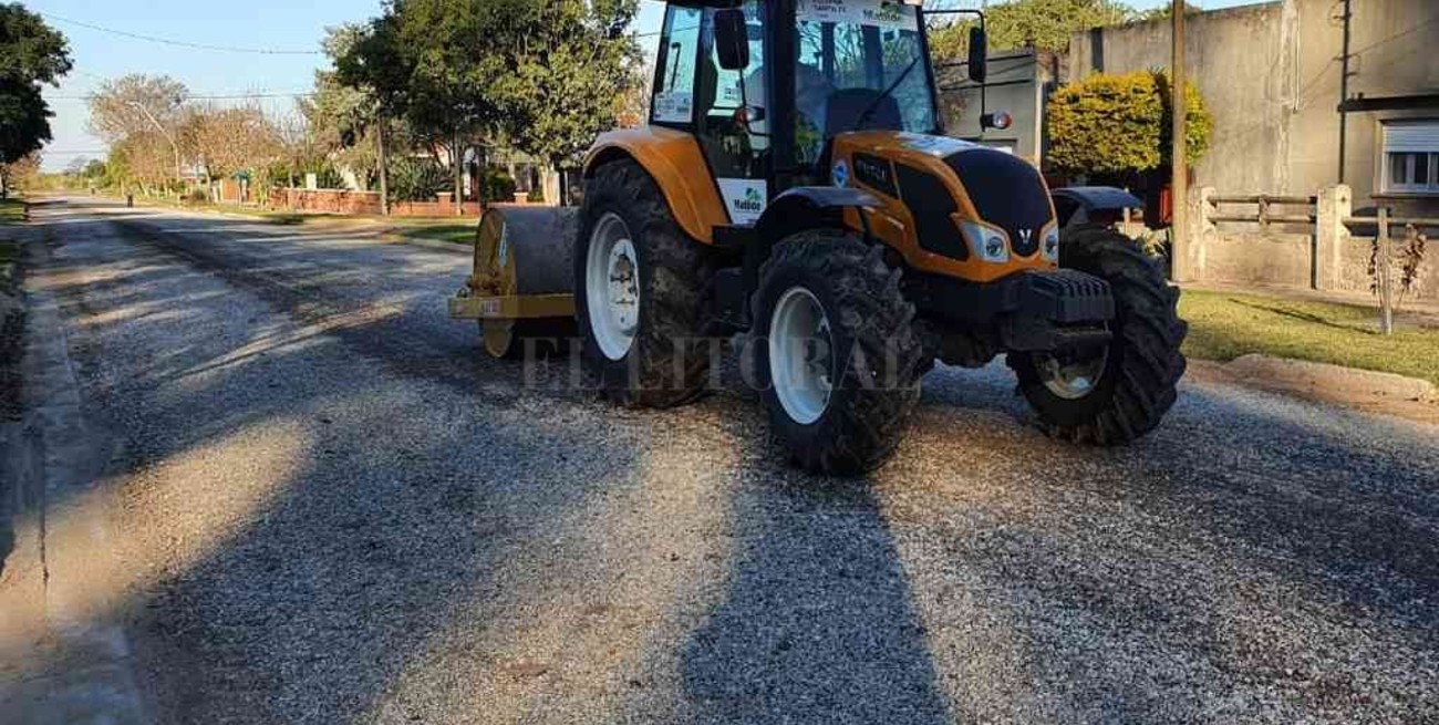 Mejoran calles en el ejido urbano de Matilde