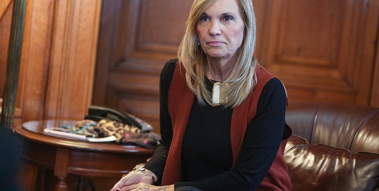 Polémica en Uruguay por la compra de dos cuadros para el Congreso