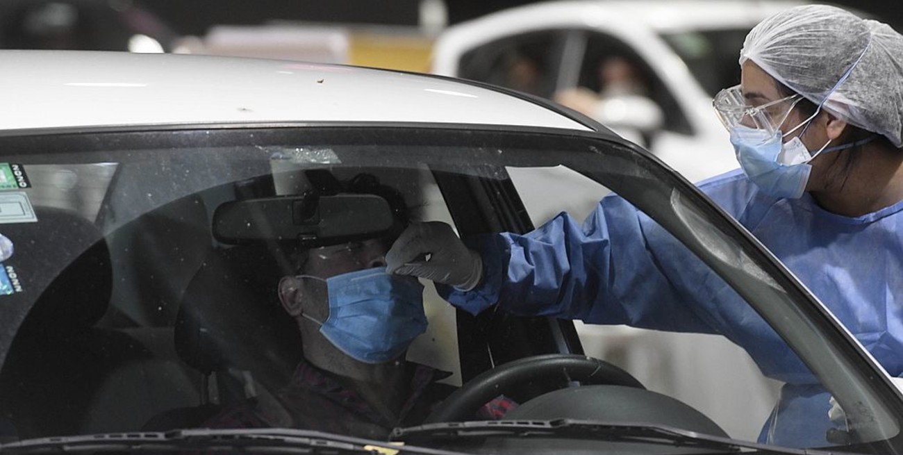 Confirman 242 muertos y 7.671 nuevos casos de coronavirus en la Argentina