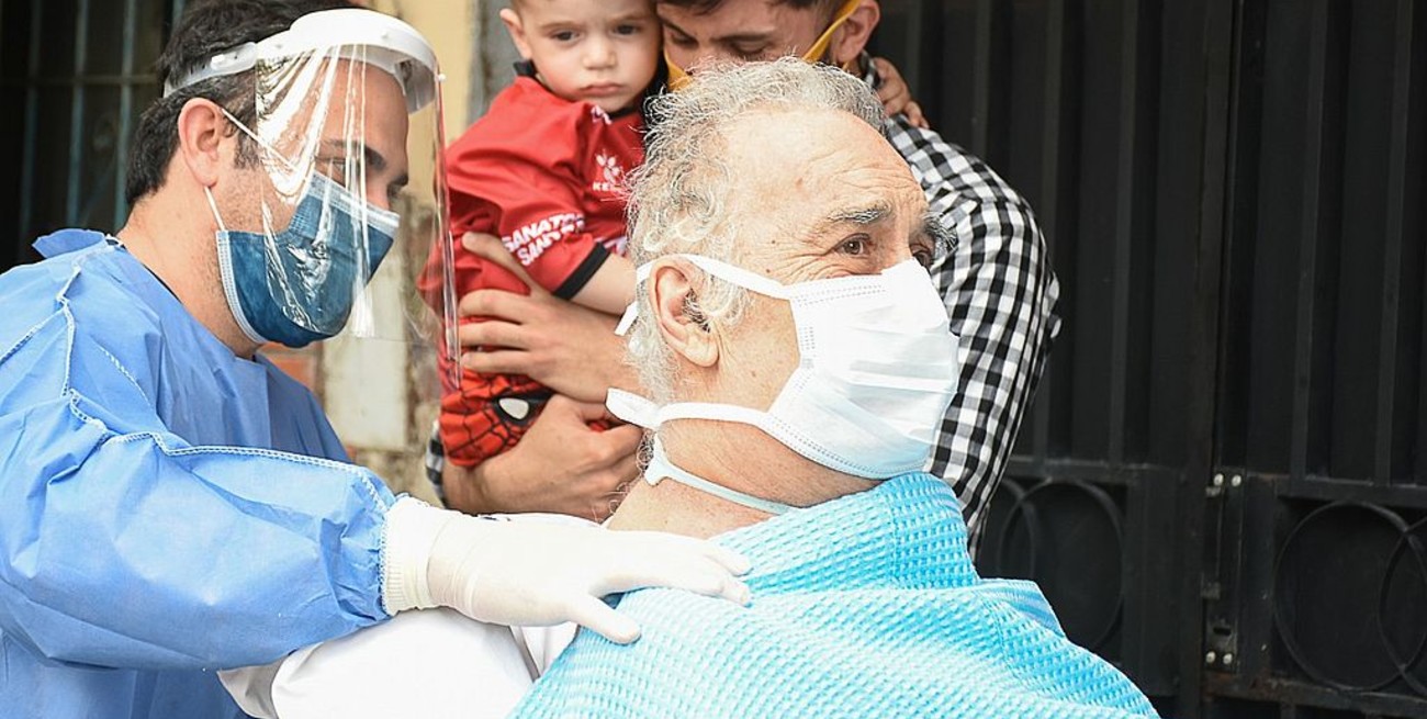 Tiene 70 años, estuvo 60 días en terapia y venció al coronavirus