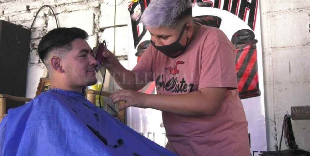 Con solo 13 años, abrió su propia barbería en Santa Rosa de Lima  