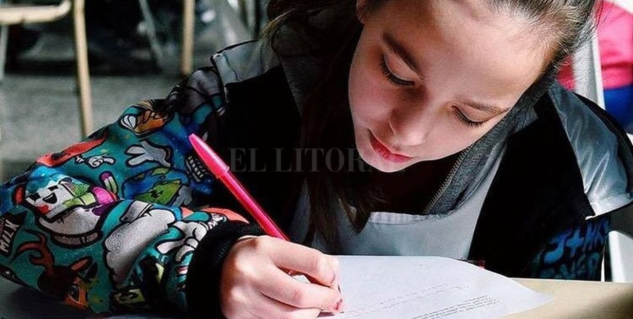 El 70% de los estudiantes de 4º grado obtuvieron buenos resultados en producción escrita