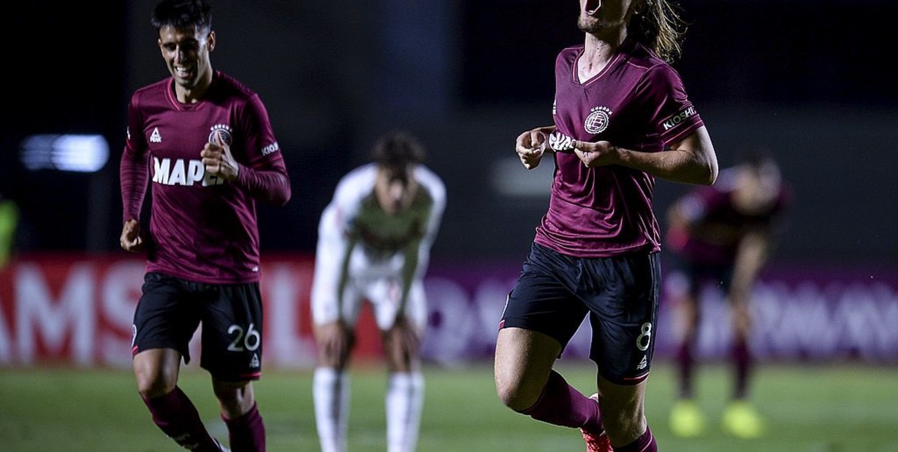Heroica clasificación de Lanús a octavos pese a perder con San Pablo en Brasil