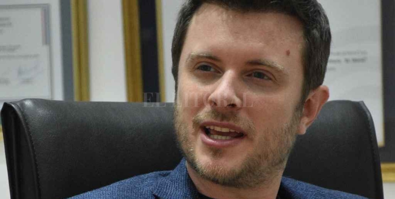 López Molina: legislar para cuidar y defender a la clase media  