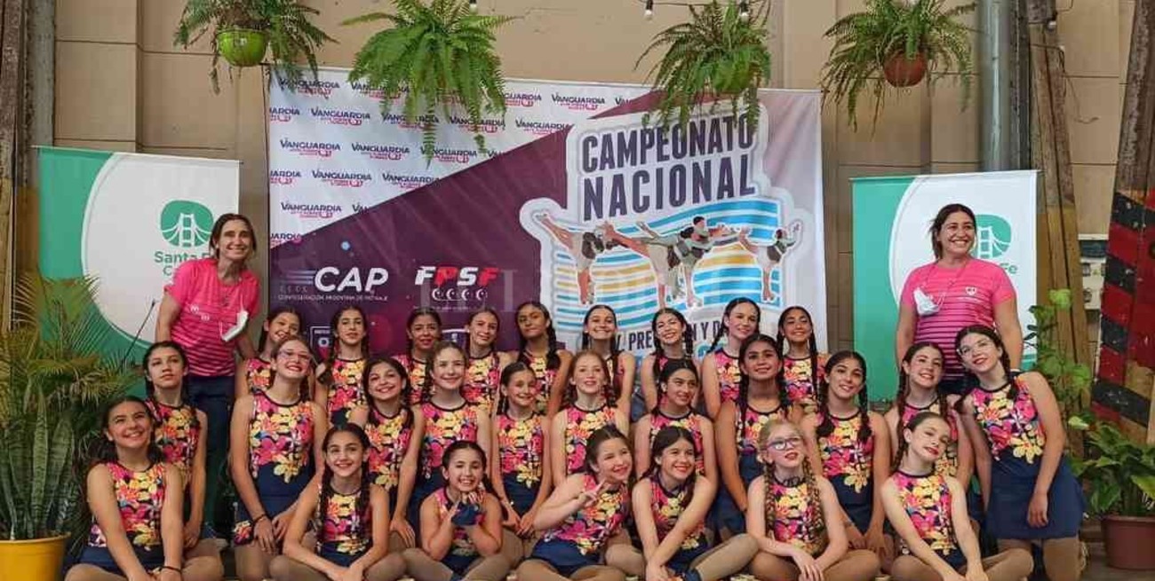 Brillo, color y trajes espectaculares en el nacional de Patín