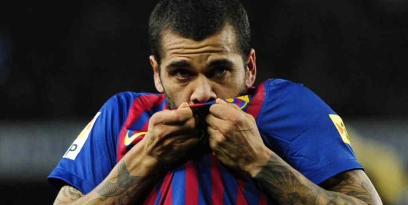 Barcelona confirmó la vuelta de Dani Alves al club