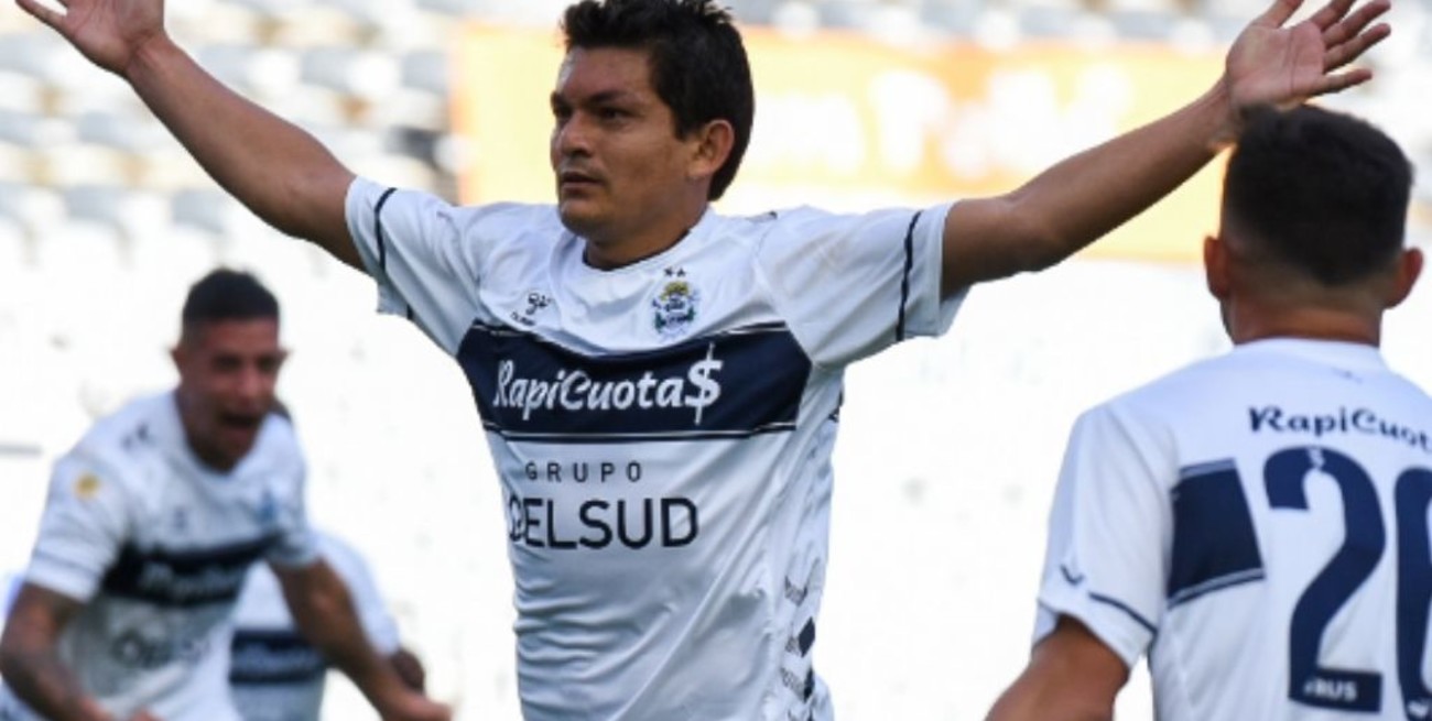 Golazo del "Pulga" Rodríguez en el empate de Gimnasia ante Central Córdoba