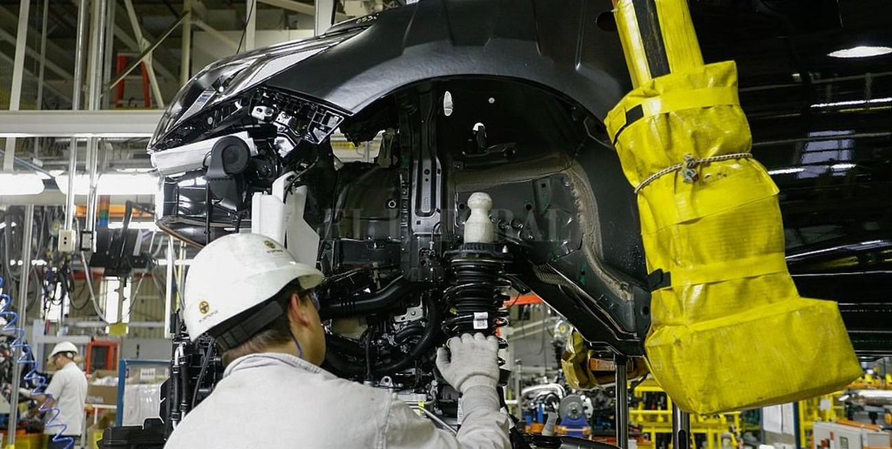 La industria recortó en septiembre el nivel de caída interanual