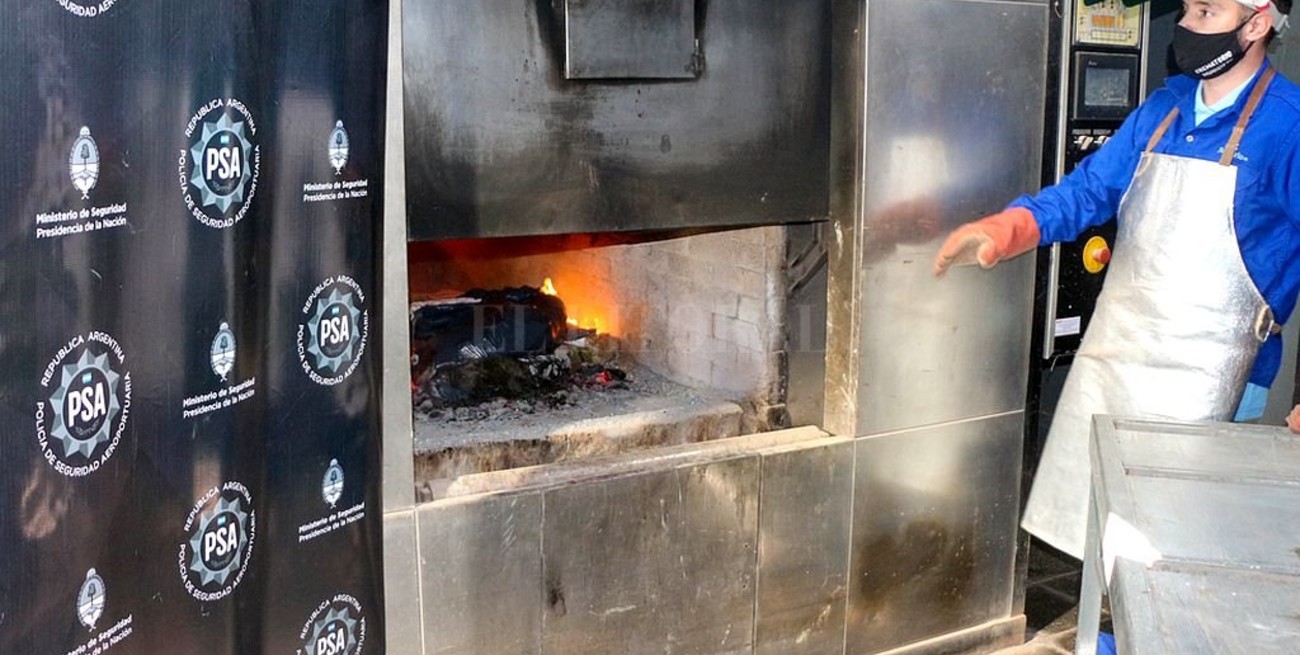 Quemaron más de mil kilos de marihuana y cocaína en Rosario