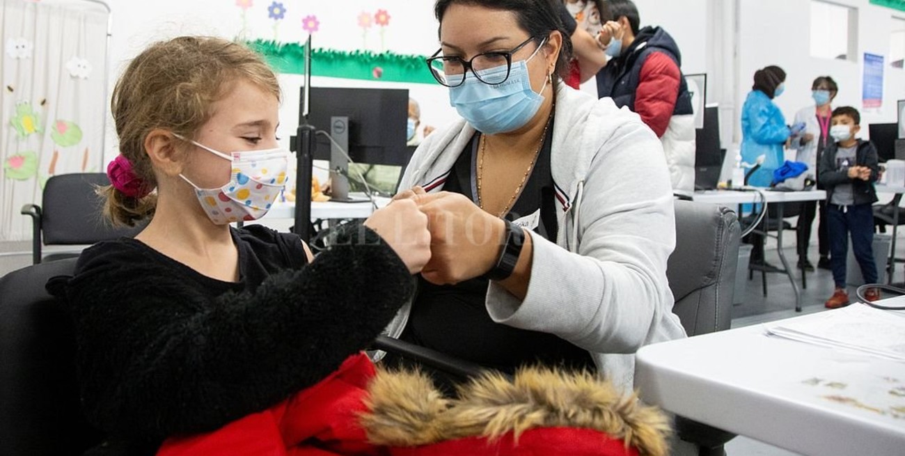 La falta de vacunación pediátrica y en adolescentes, una de las claves de la nueva ola en Europa