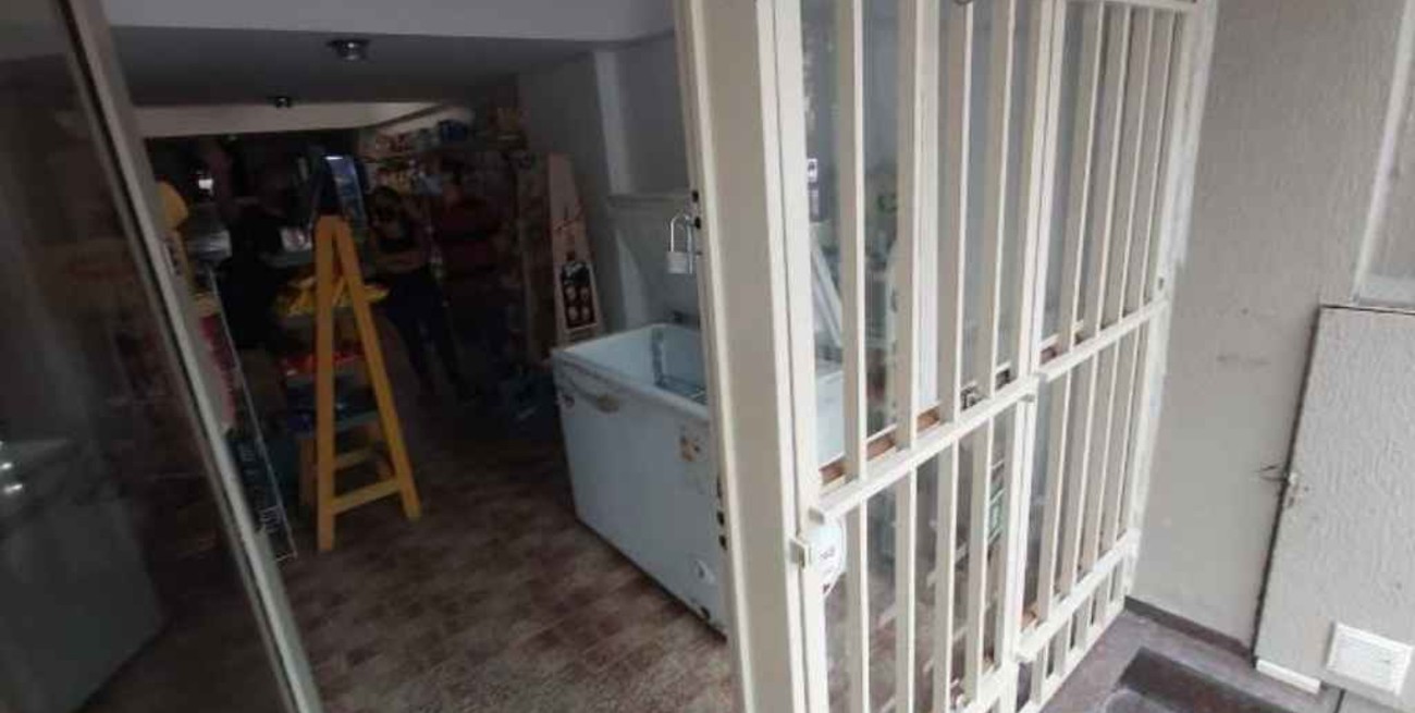 Córdoba: simuló que dormía en la calle y desvalijó una despensa a punto de inaugurar